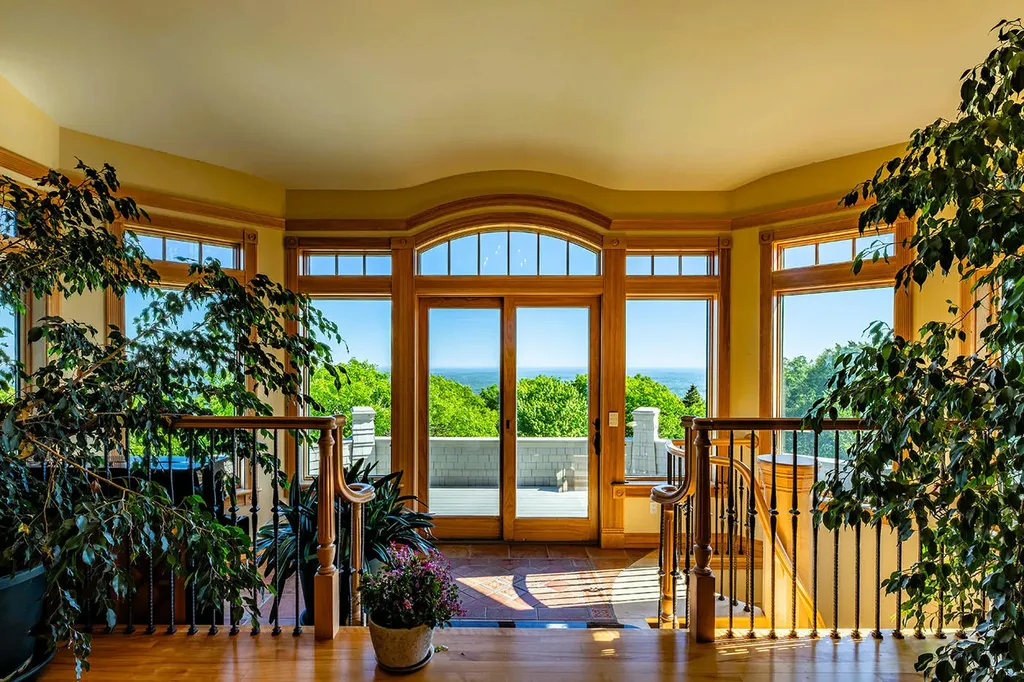251 Mount Pleasant Street Rockport ME 04856