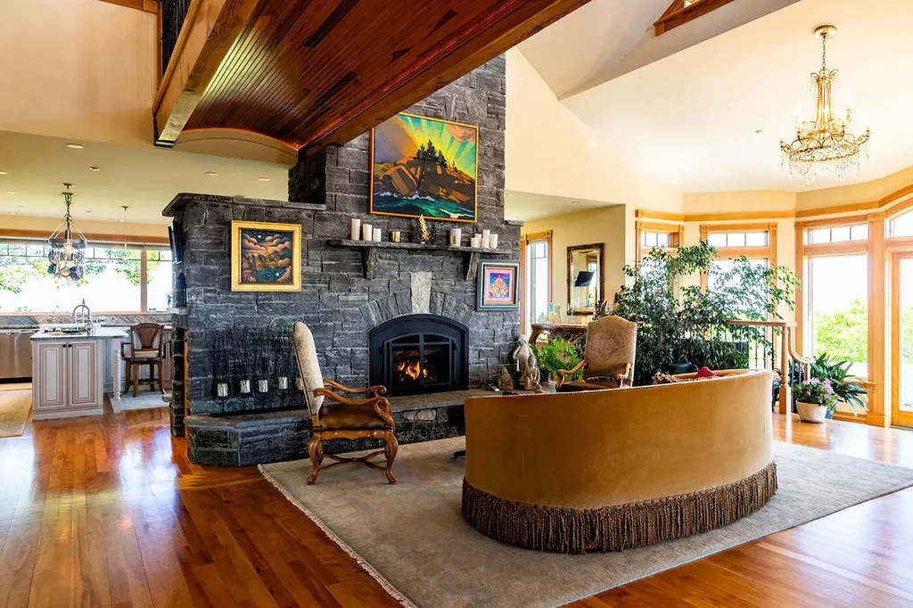 251 Mount Pleasant Street Rockport ME 04856