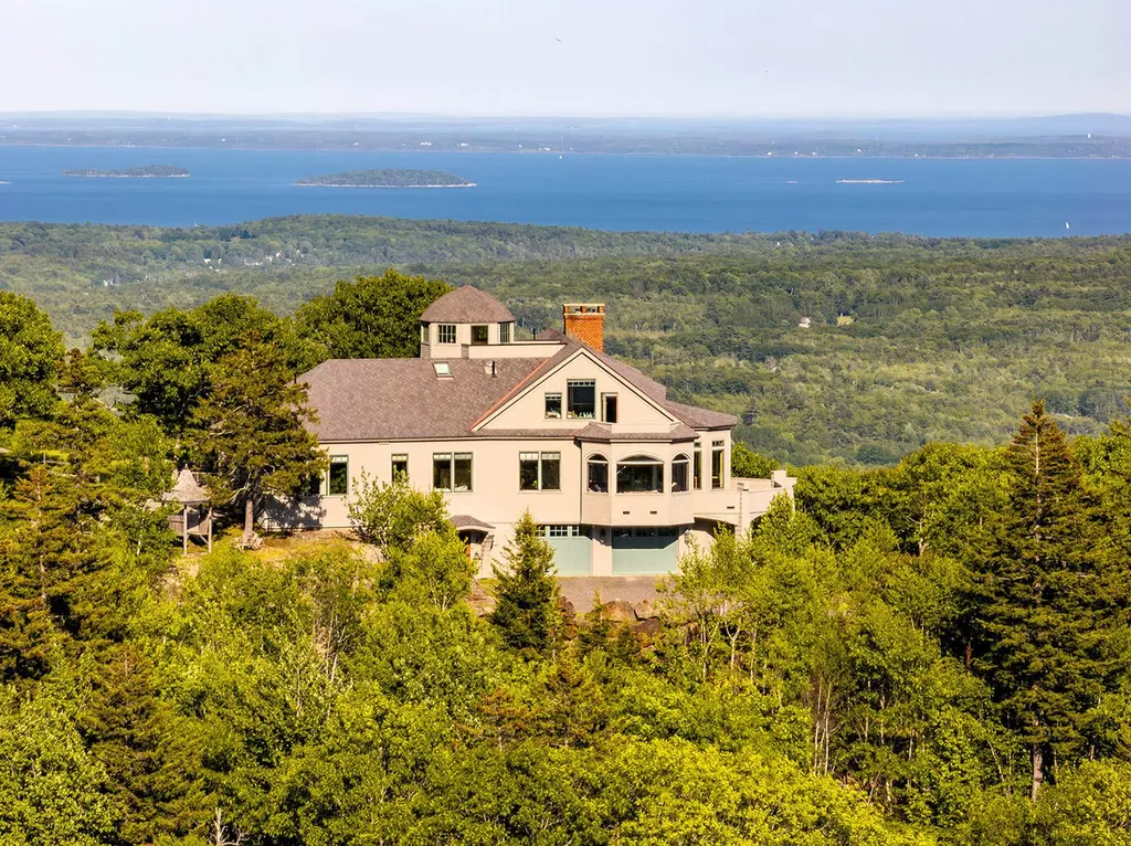 251 Mount Pleasant Street Rockport ME 04856