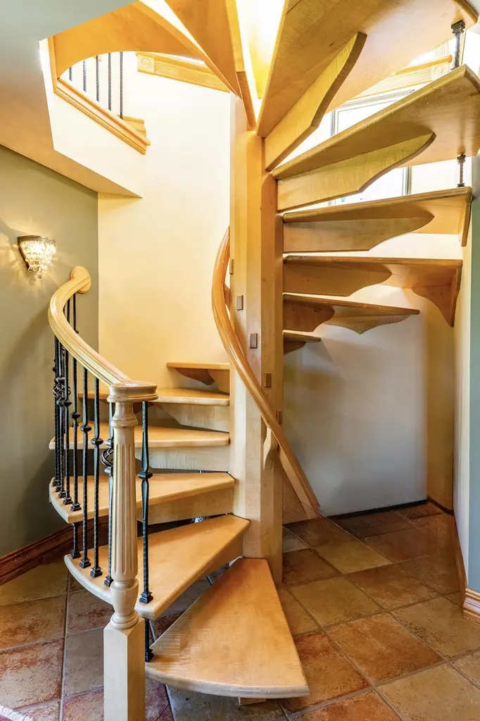 251 Mount Pleasant Street Rockport ME 04856
