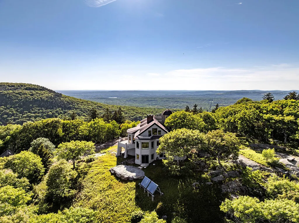 251 Mount Pleasant Street Rockport ME 04856