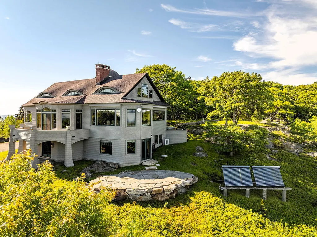 251 Mount Pleasant Street Rockport ME 04856