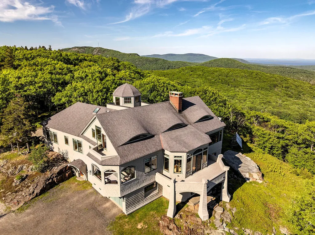 251 Mount Pleasant Street Rockport ME 04856
