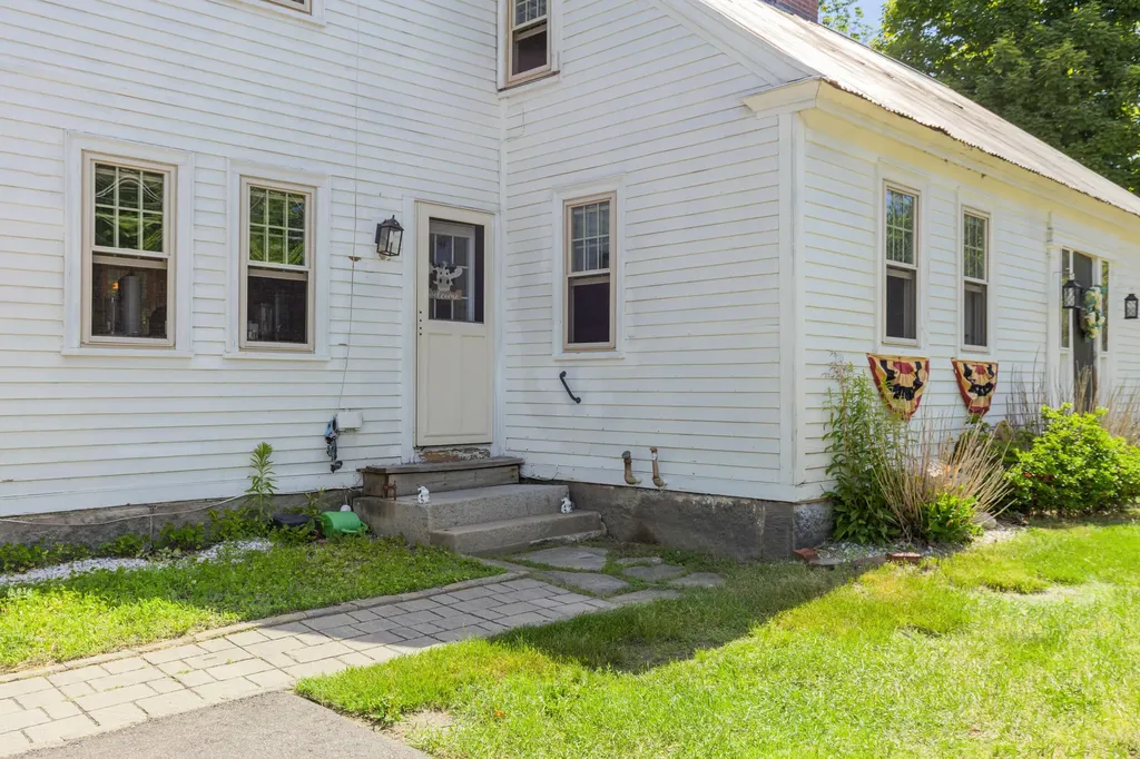 661 Lebanon Street Sanford ME 04073