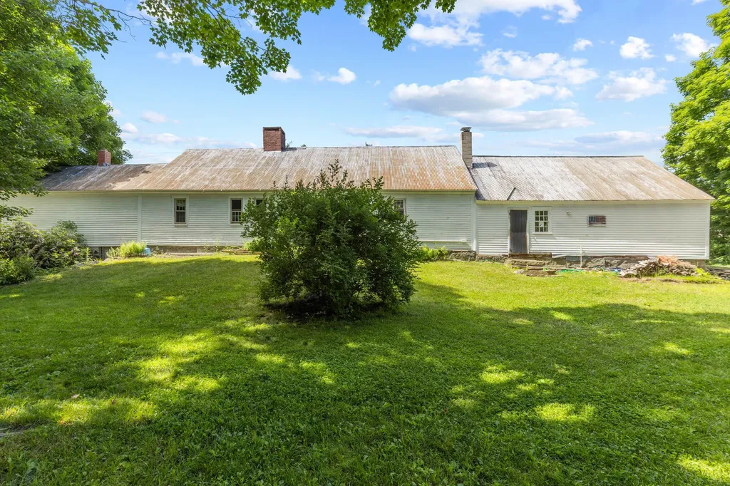 661 Lebanon Street Sanford ME 04073