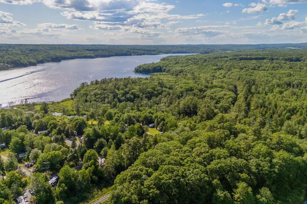 22 Loon Loop Warren ME 04864