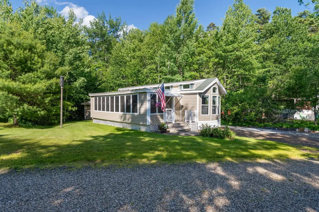 22 Loon Loop Warren ME 04864
