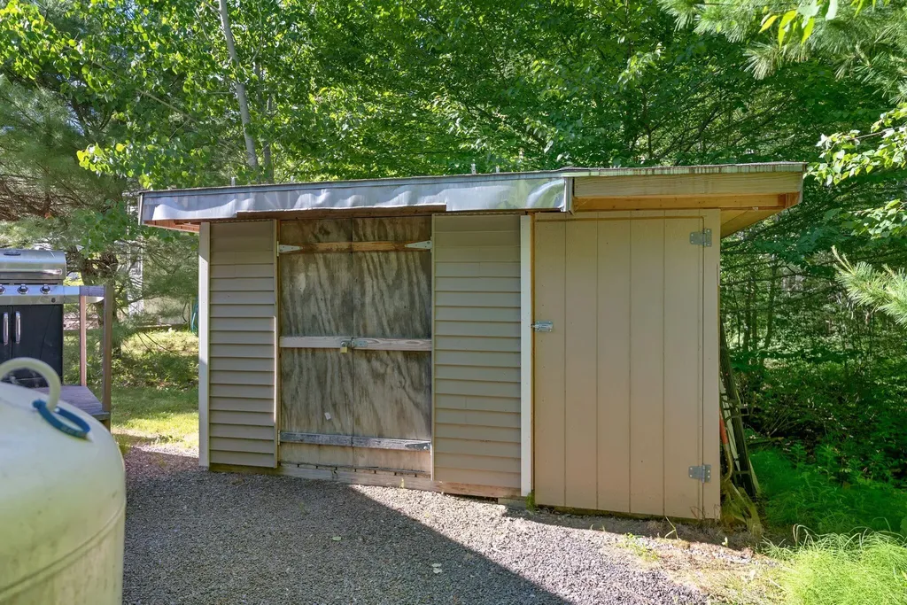 22 Loon Loop Warren ME 04864