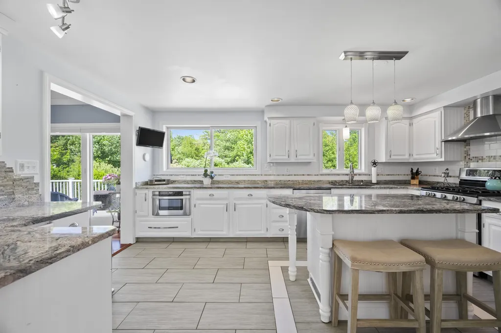 17 Mt Mount Kineo Road Kennebunkport ME 04046