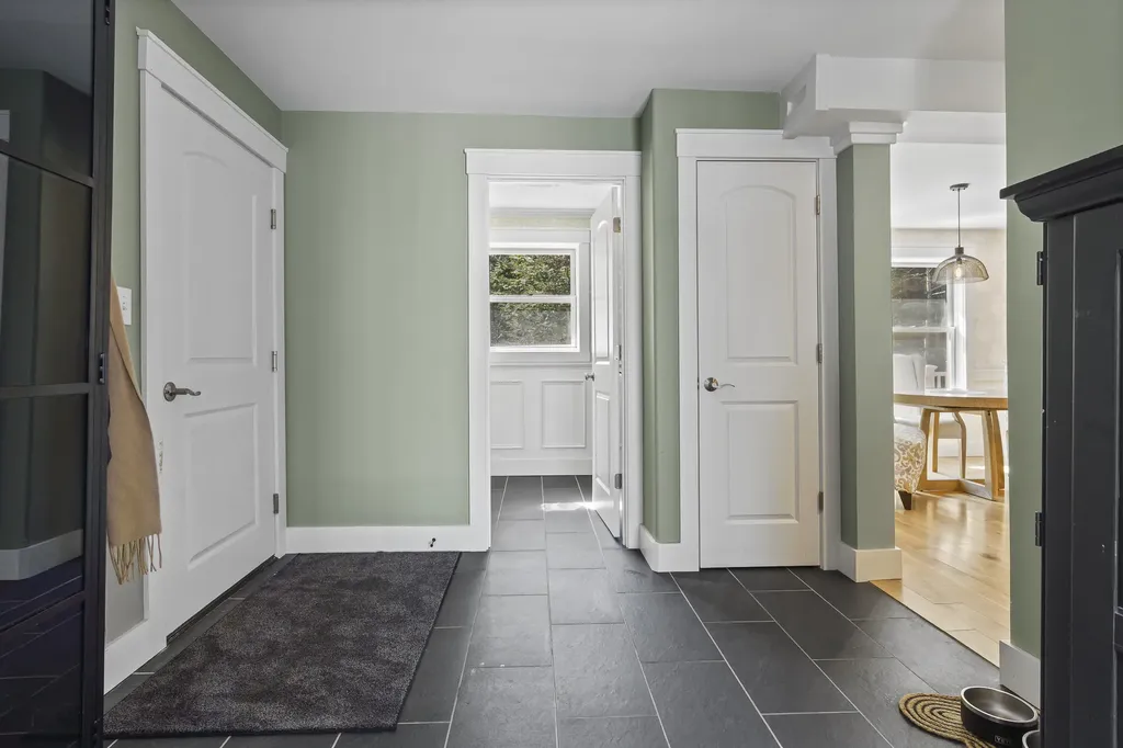 39 Shackleton's Way Boothbay ME 04537