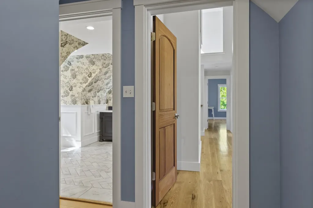 39 Shackleton's Way Boothbay ME 04537