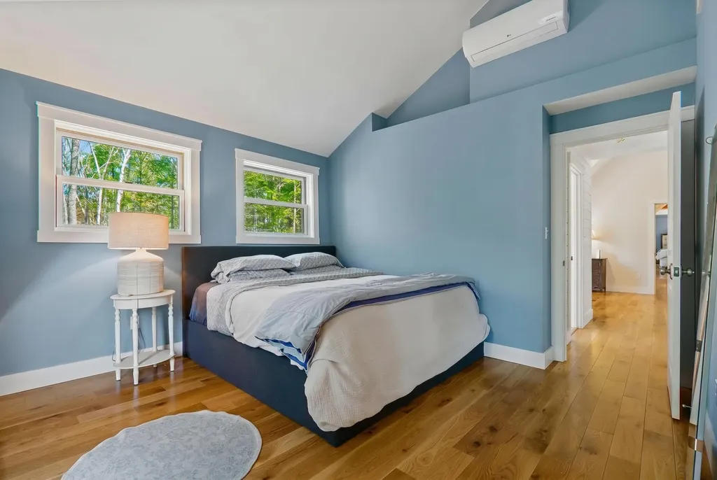 39 Shackleton's Way Boothbay ME 04537