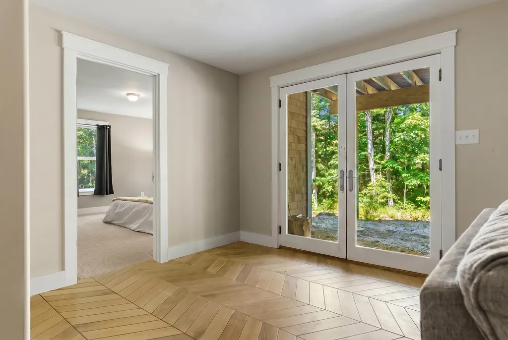 39 Shackleton's Way Boothbay ME 04537