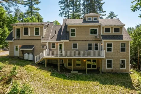 39 Shackleton's Way Boothbay ME 04537