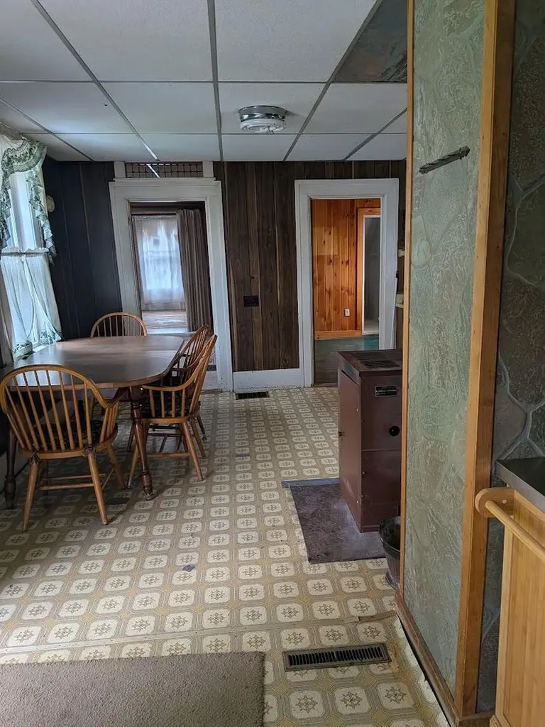 5 Lincoln Street Richmond ME 04357