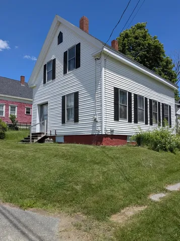 5 Lincoln Street Richmond ME 04357
