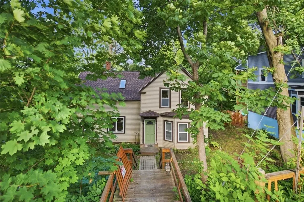 36 & 21 Newbury Street Auburn ME 04210