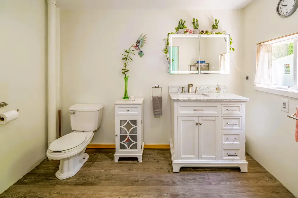 87 Poland Road Lincolnville ME 04849