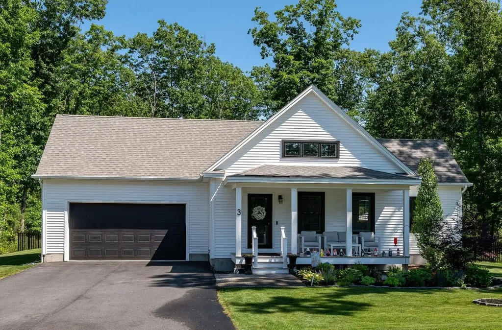 3 Belfast Lane Kennebunk ME 04043
