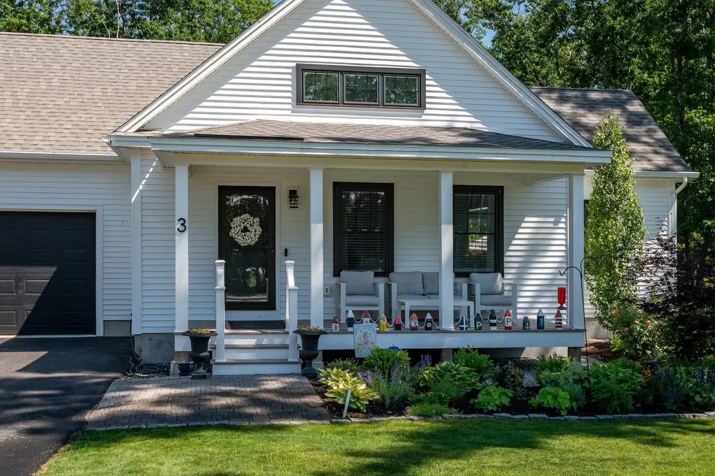 3 Belfast Lane Kennebunk ME 04043