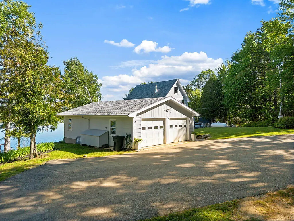 9 Beverly Boulevard Phippsburg ME 04562