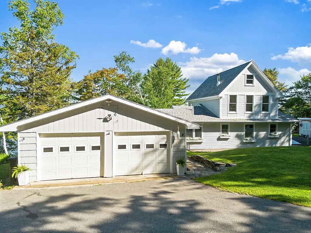 9 Beverly Boulevard Phippsburg ME 04562