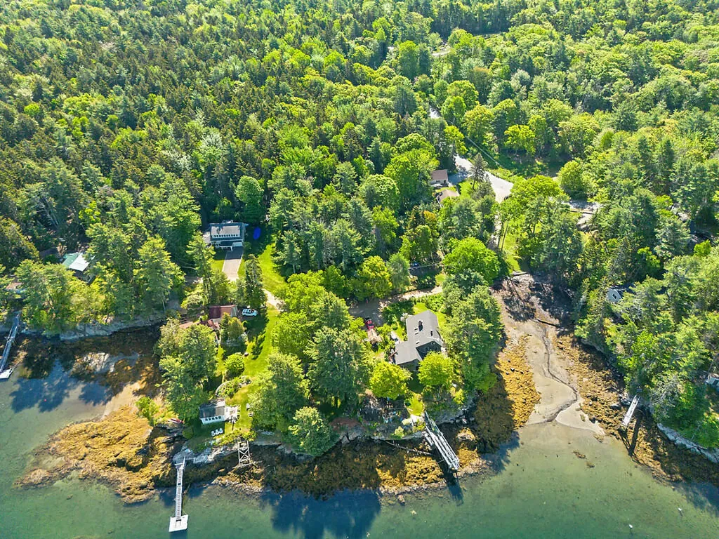9 Beverly Boulevard Phippsburg ME 04562