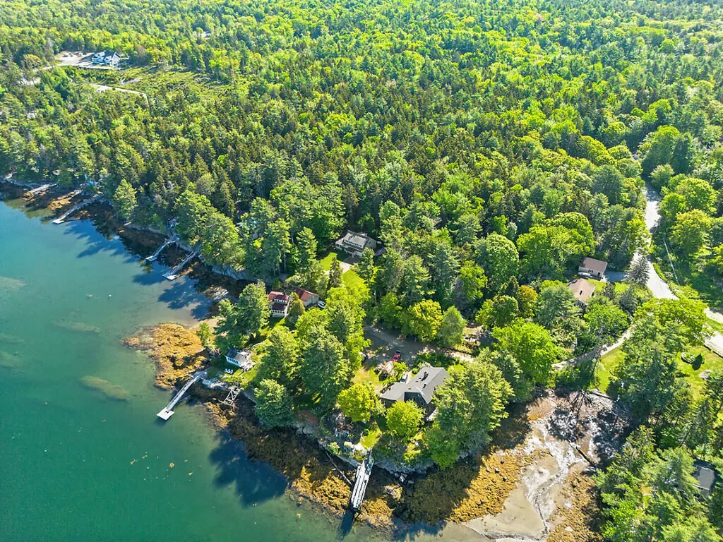 9 Beverly Boulevard Phippsburg ME 04562
