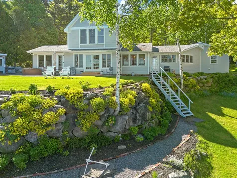 9 Beverly Boulevard Phippsburg ME 04562