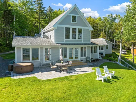 9 Beverly Boulevard Phippsburg ME 04562