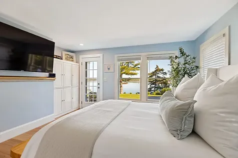 9 Beverly Boulevard Phippsburg ME 04562