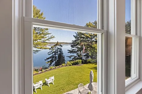 9 Beverly Boulevard Phippsburg ME 04562