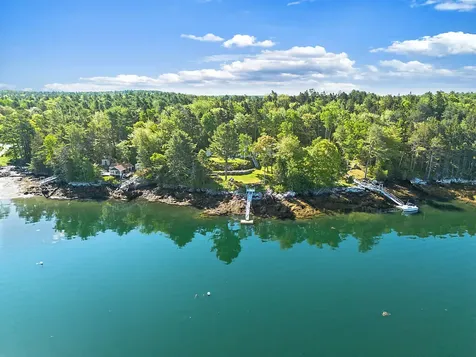 9 Beverly Boulevard Phippsburg ME 04562