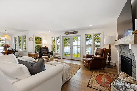 9 Beverly Boulevard Phippsburg ME 04562