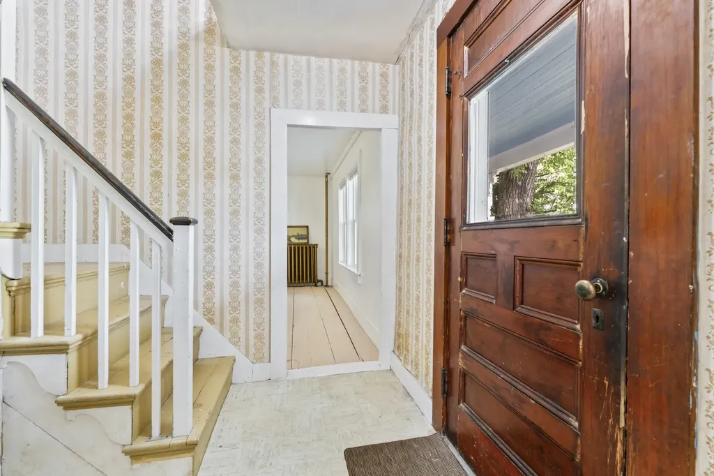 84 Federal Street Wiscasset ME 04578