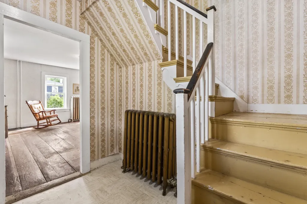 84 Federal Street Wiscasset ME 04578