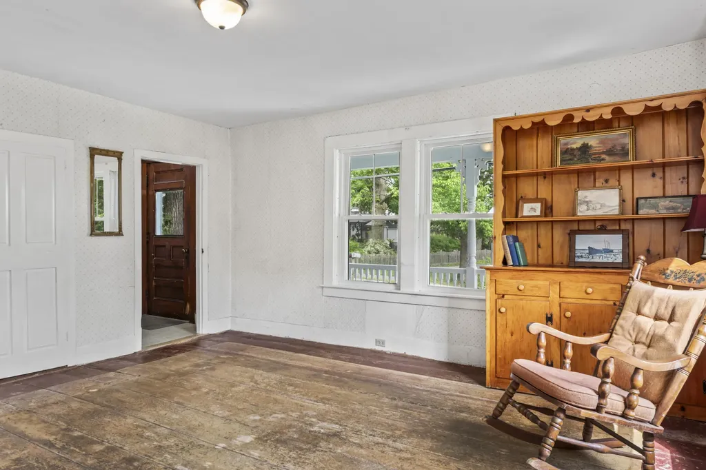 84 Federal Street Wiscasset ME 04578