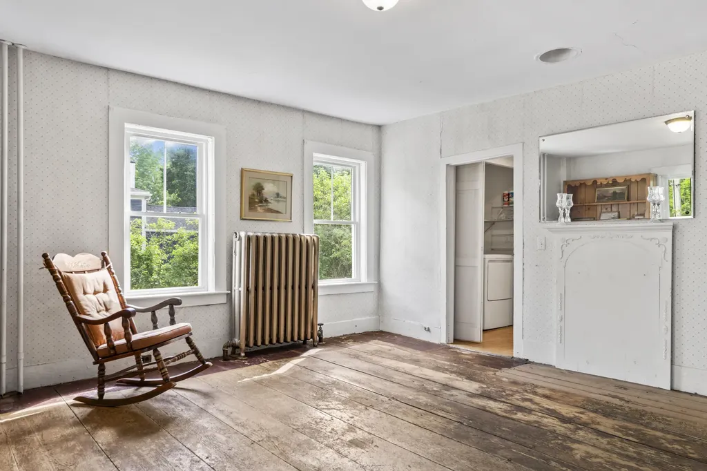 84 Federal Street Wiscasset ME 04578