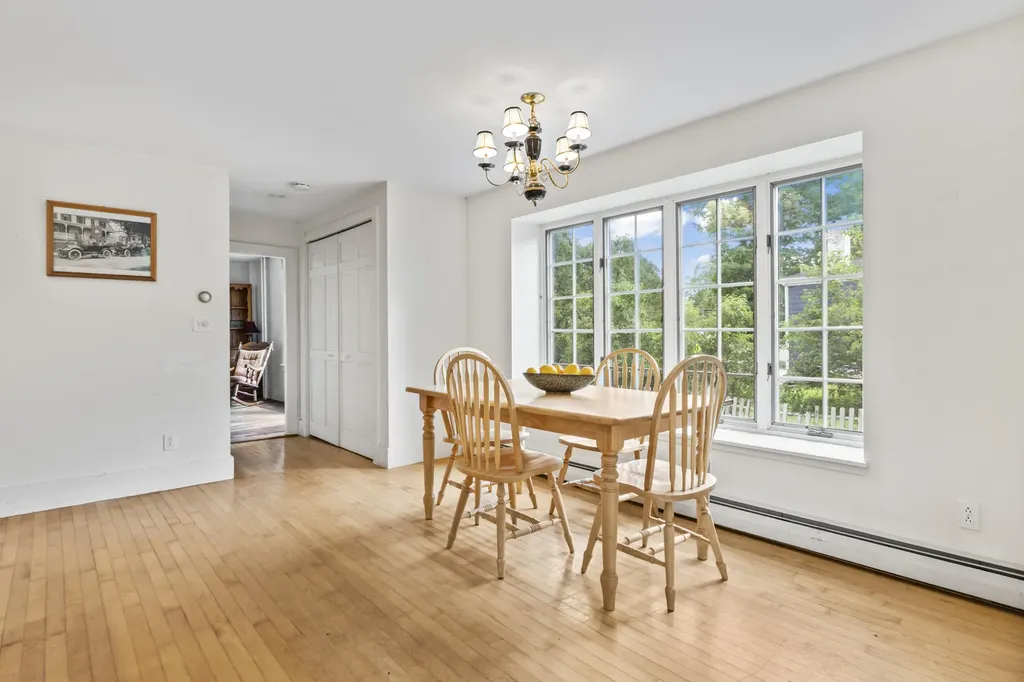 84 Federal Street Wiscasset ME 04578