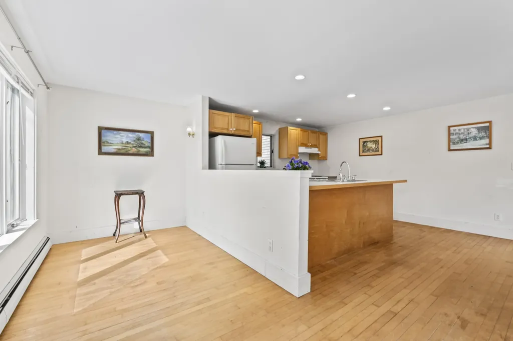 84 Federal Street Wiscasset ME 04578