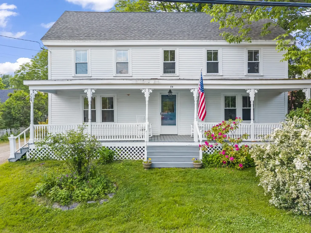 84 Federal Street Wiscasset ME 04578