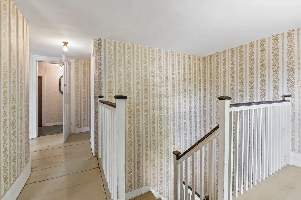 84 Federal Street Wiscasset ME 04578