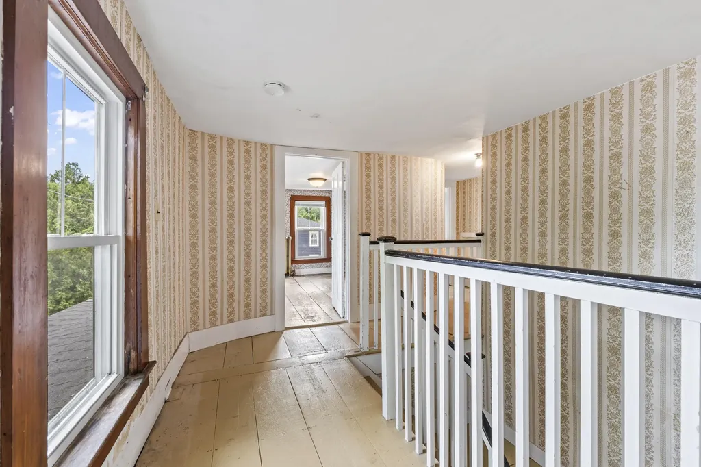 84 Federal Street Wiscasset ME 04578