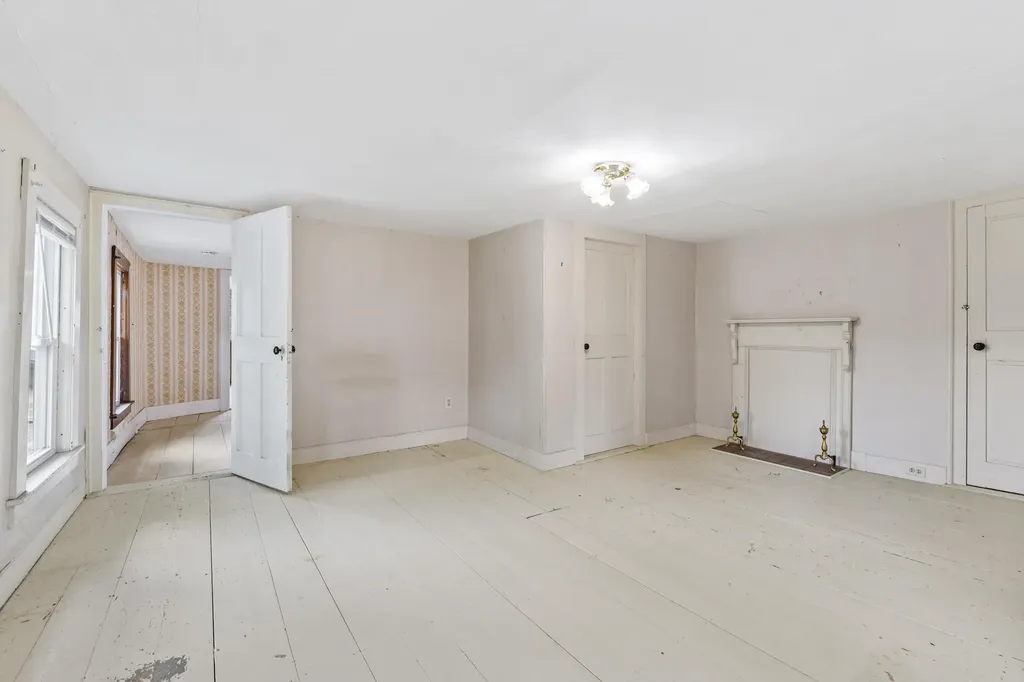 84 Federal Street Wiscasset ME 04578