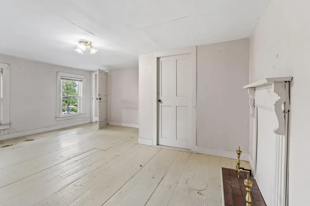 84 Federal Street Wiscasset ME 04578