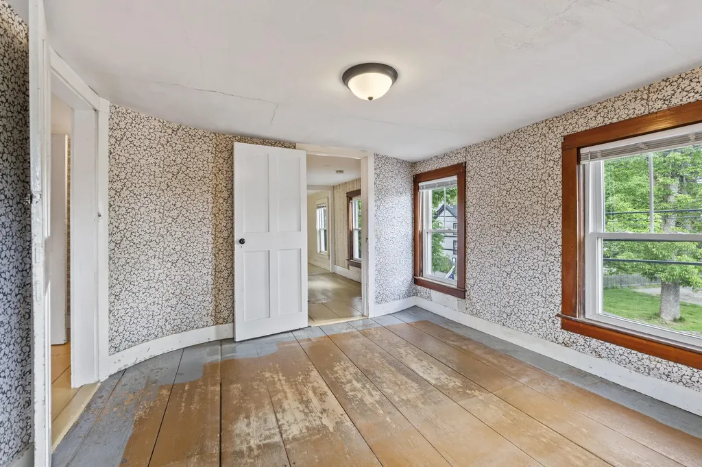 84 Federal Street Wiscasset ME 04578
