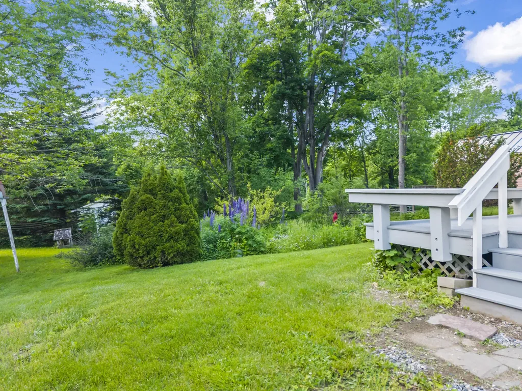 84 Federal Street Wiscasset ME 04578
