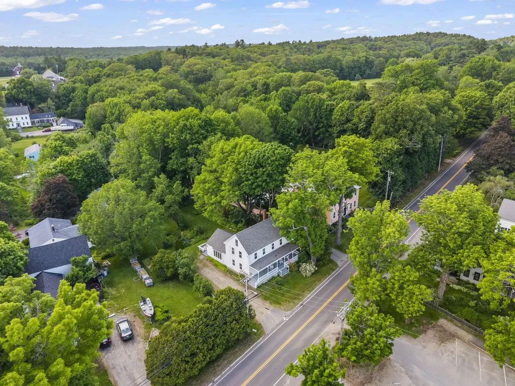 84 Federal Street Wiscasset ME 04578
