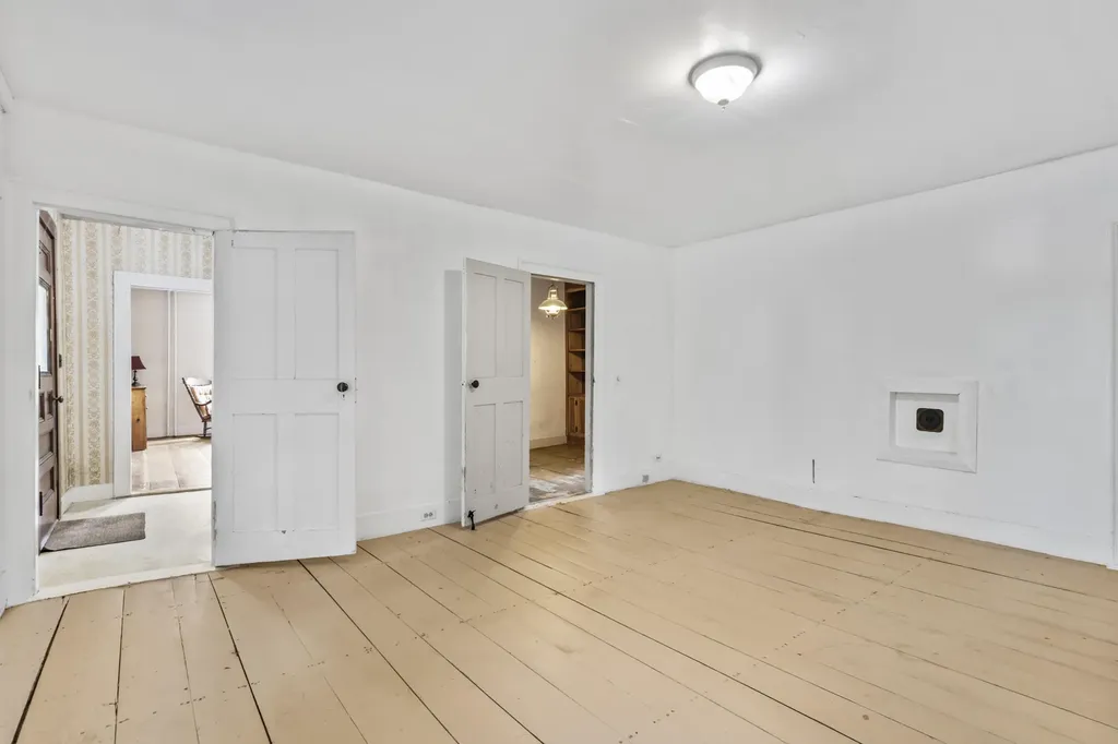 84 Federal Street Wiscasset ME 04578