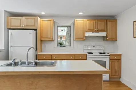 84 Federal Street Wiscasset ME 04578